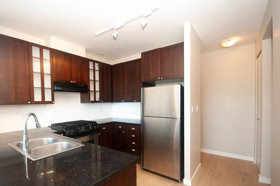606 170 W 1ST STREET, North Vancouver BC V7M 3P2 North Vancouver, BC - 2