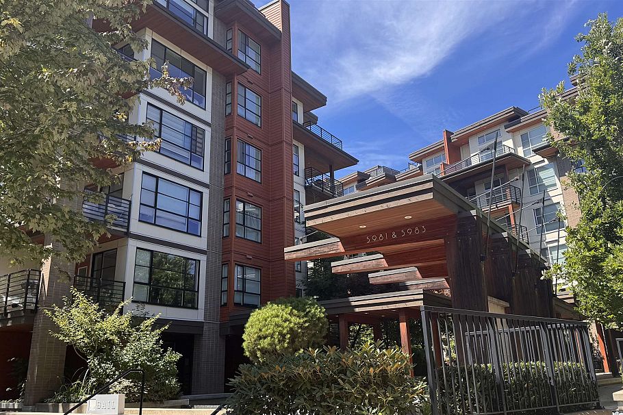 301 5983 Gray Avenue Vancouver, BC - 2