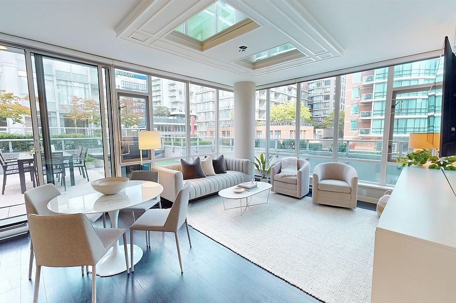 505 833 Homer Street Vancouver, BC - 1