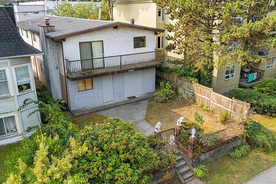 1546 Adanac Street Vancouver, BC - 6