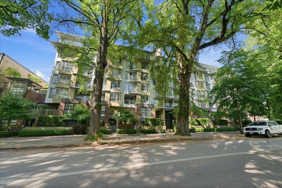 310 2137 W 10th Avenue Vancouver, BC - 24