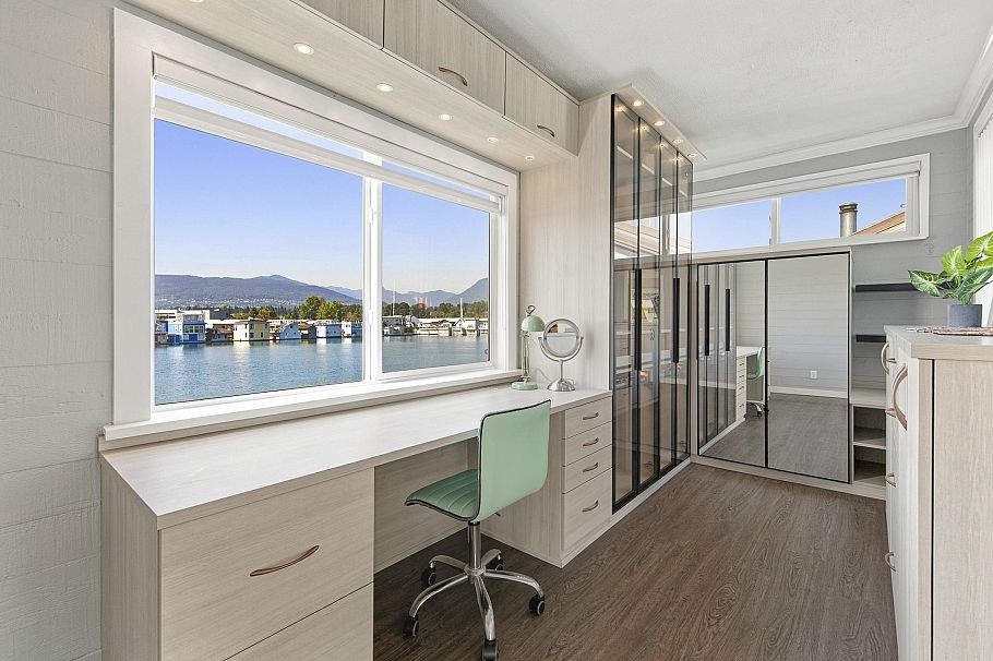 A23 415 W Esplanade Avenue North Vancouver, BC - 17