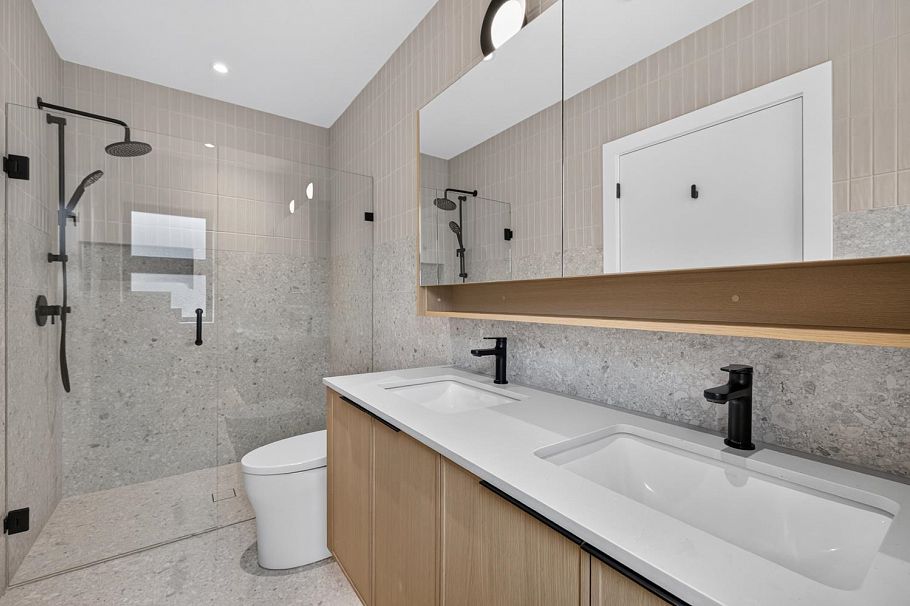 2 58 E 40th Avenue Vancouver, BC - 22