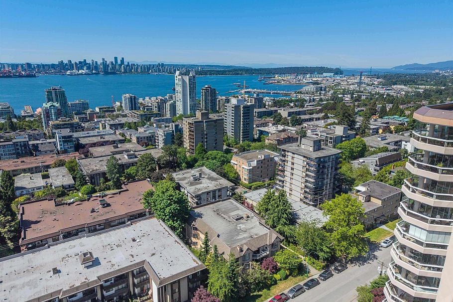 102 123 E 6th Street North Vancouver, BC - 1