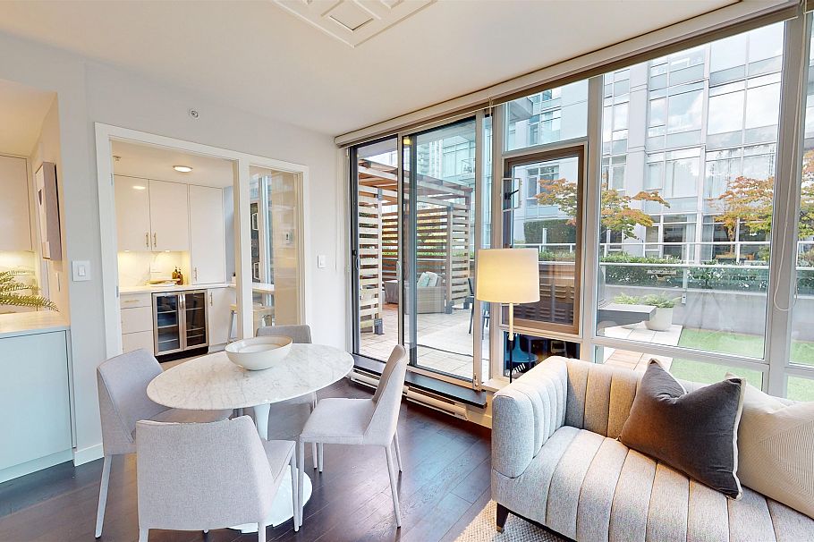 505 833 Homer Street Vancouver, BC - 3