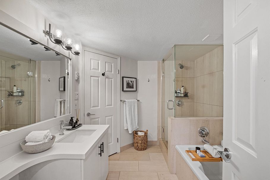 102 123 E 6th Street North Vancouver, BC - 15