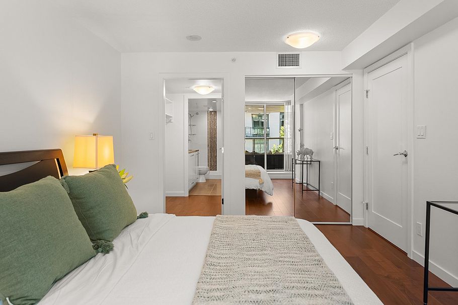 302 2507 Maple Street Vancouver, BC - 27