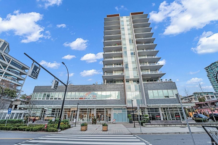 1309 118 Carrie Cates Court North Vancouver, BC - 1
