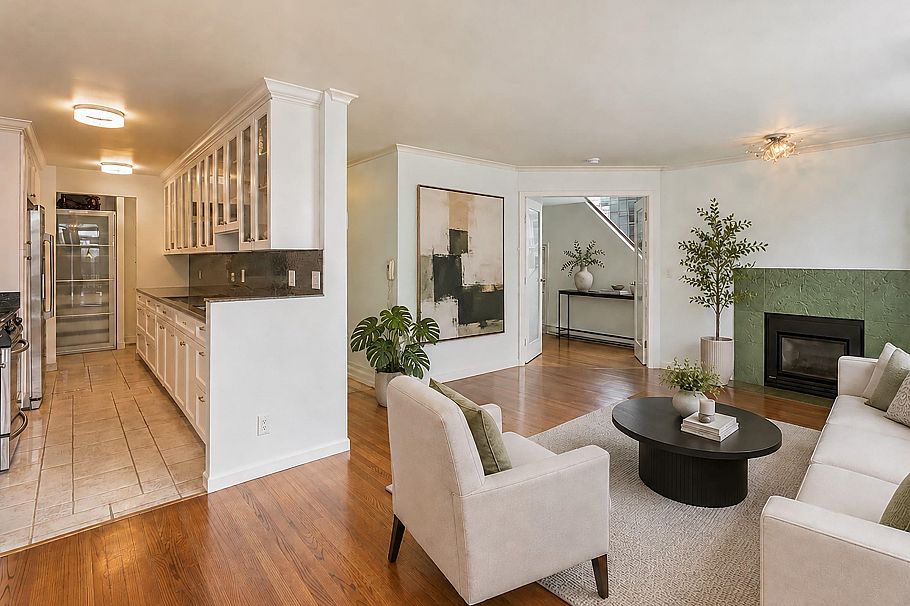 602 1042 Nelson Street Vancouver, BC - 4
