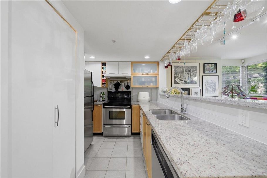 310 2137 W 10th Avenue Vancouver, BC - 14