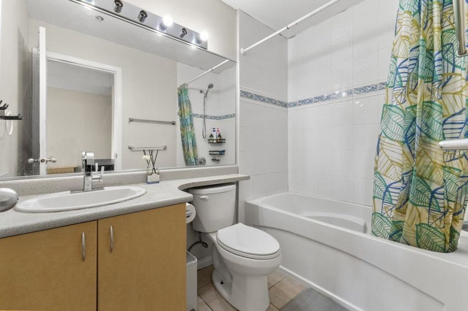203 5625 Senlac Street Vancouver, BC - 2