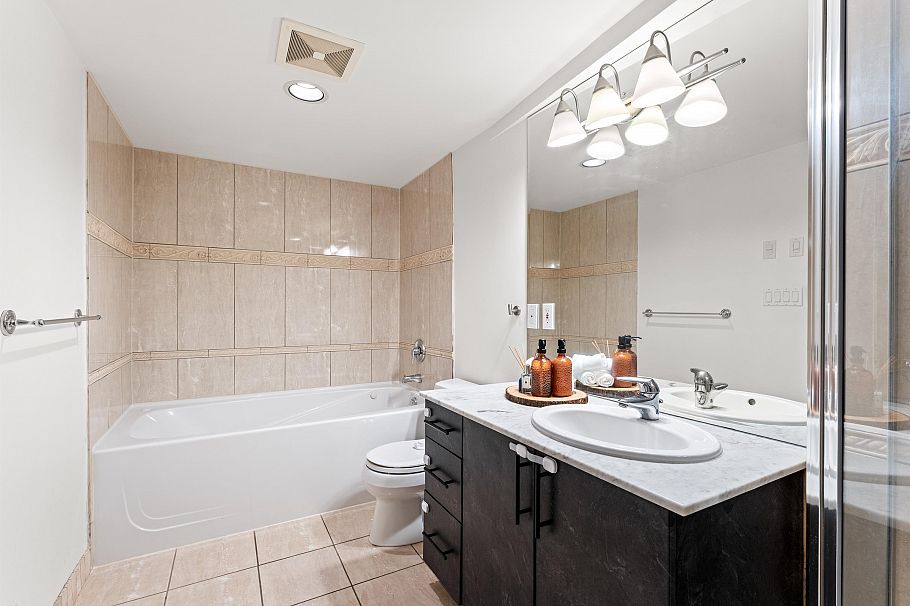 306 1328 W Pender Street Vancouver, BC - 20