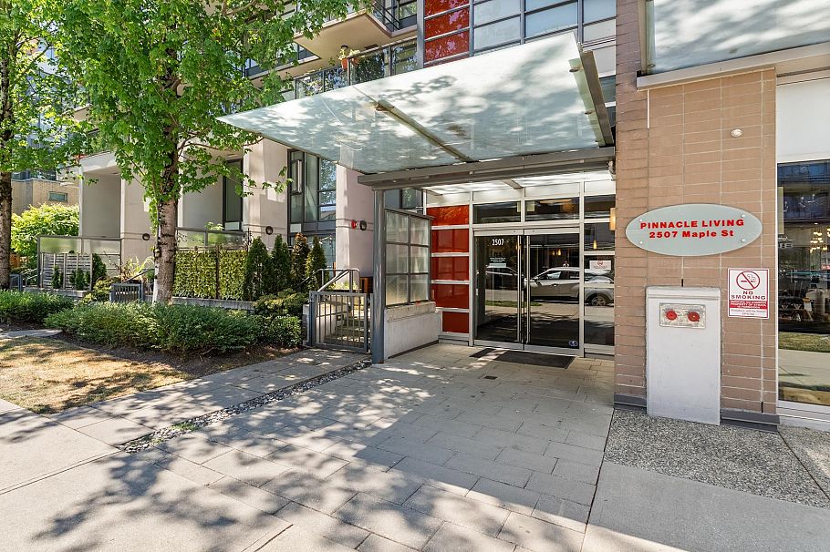 302 2507 Maple Street Vancouver, BC - 38
