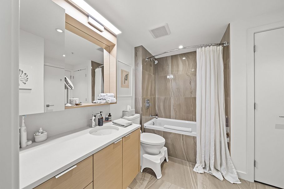 1209 1688 Pullman Porter Street Vancouver, BC - 9