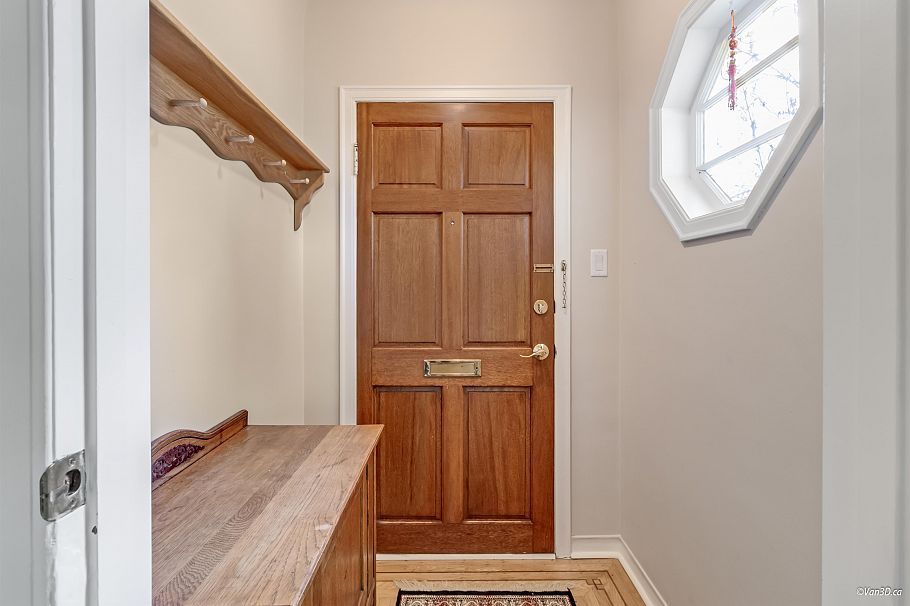 4 E 46th Avenue Vancouver, BC - 29