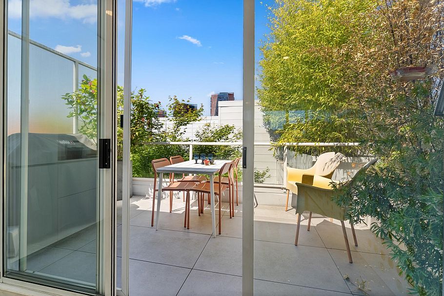 6 1650 W 1st Avenue Vancouver, BC - 9