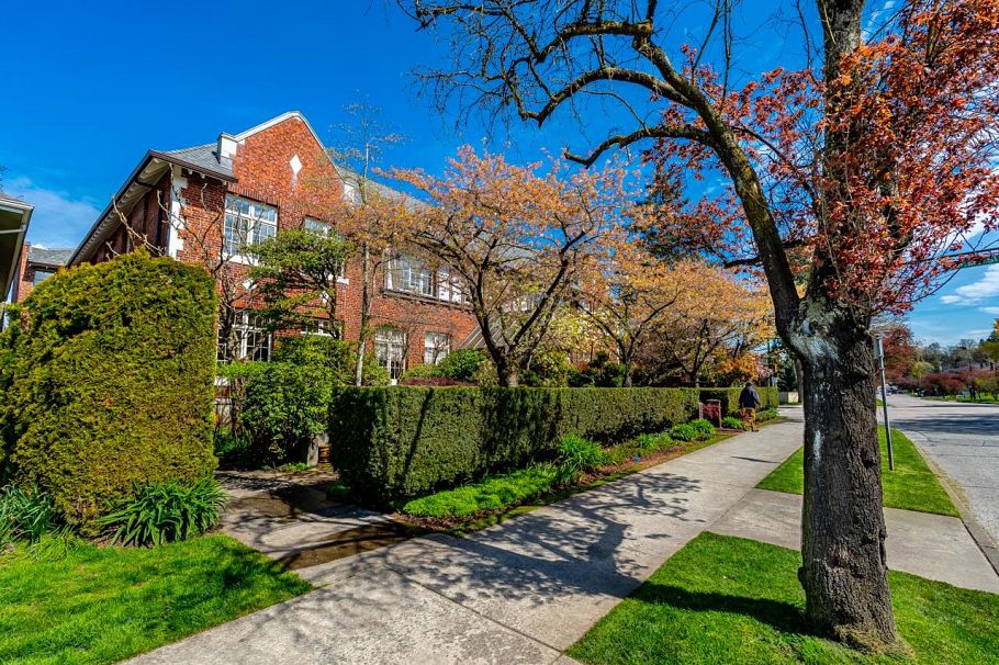 207 1811 W 16th Avenue Vancouver, BC - 33