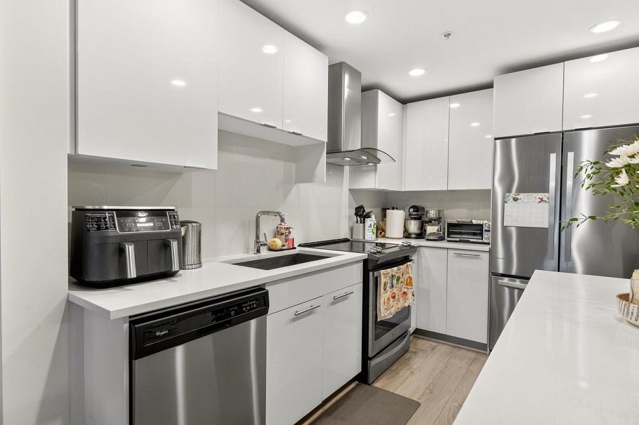 423 723 W 3rd Street North Vancouver, BC - 3