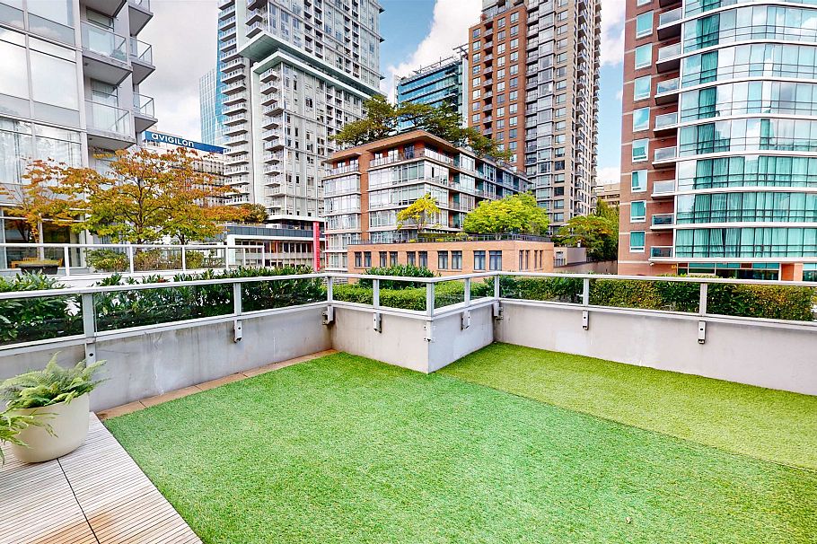 505 833 Homer Street Vancouver, BC - 13