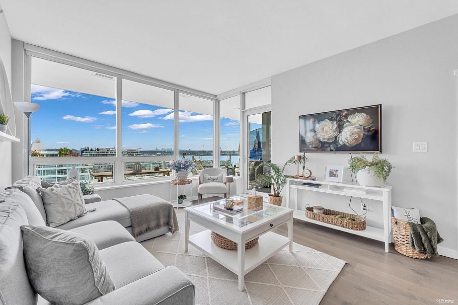 1309 118 Carrie Cates Court North Vancouver, BC - 2
