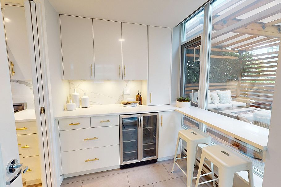 505 833 Homer Street Vancouver, BC - 4