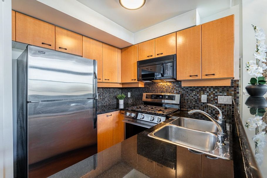 207 1811 W 16th Avenue Vancouver, BC - 8