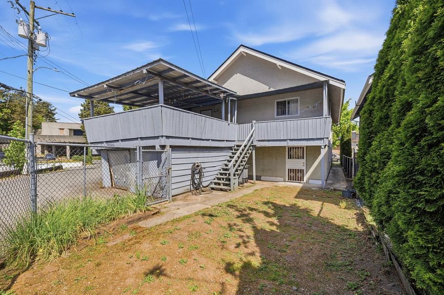 1016 E 18th Avenue Vancouver, BC - 24