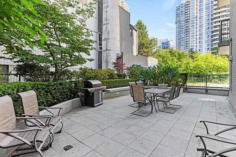 2505 928 Richards Street Vancouver, BC - 32