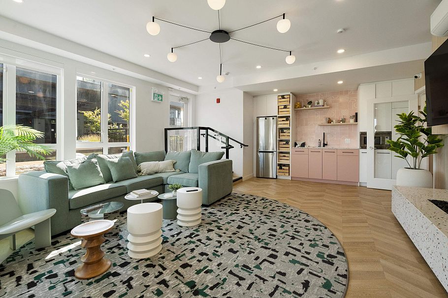 306 2450 Garden Drive Vancouver, BC - 31