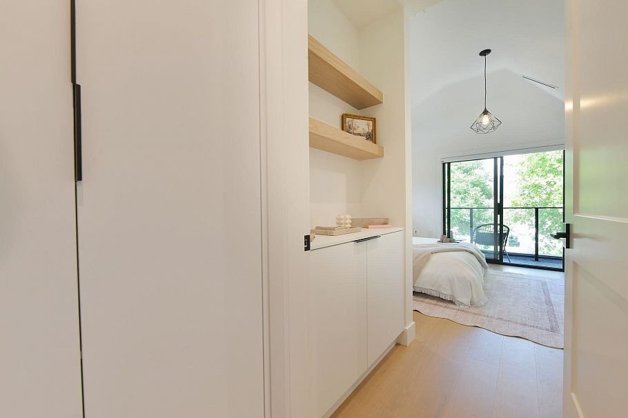 1 2682 Napier Street Vancouver, BC - 17