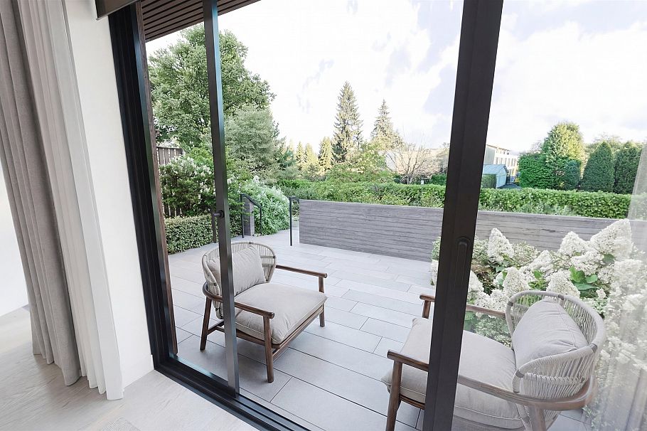 103 4383 Willow Street Vancouver, BC - 2