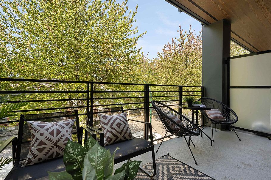 306 2450 Garden Drive Vancouver, BC - 17