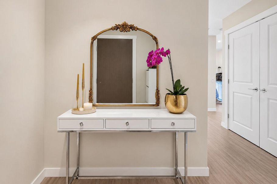 205 2663 Library Lane North Vancouver, BC - 24