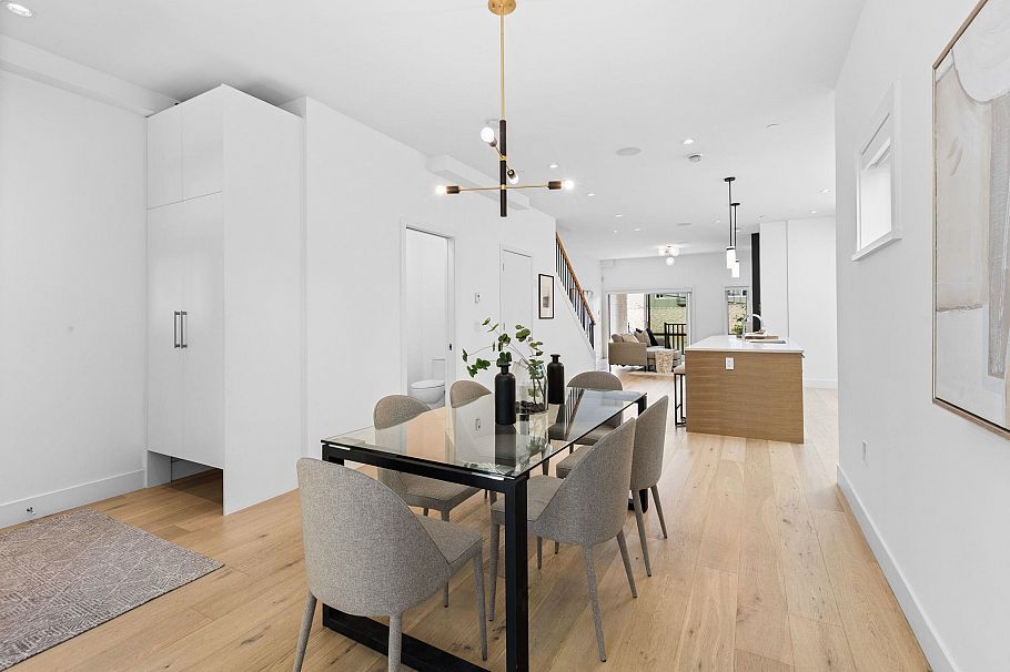 2518 W 3rd Avenue Vancouver, BC - 4