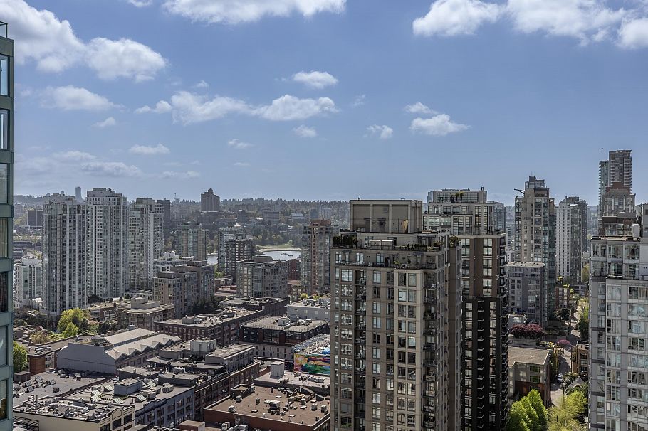 2505 928 Richards Street Vancouver, BC - 25