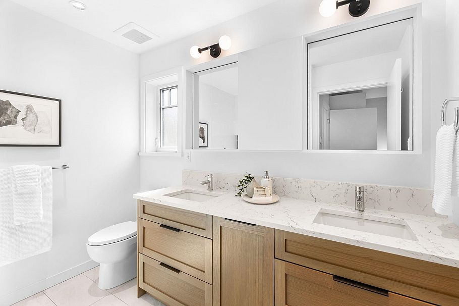 2518 W 3rd Avenue Vancouver, BC - 18
