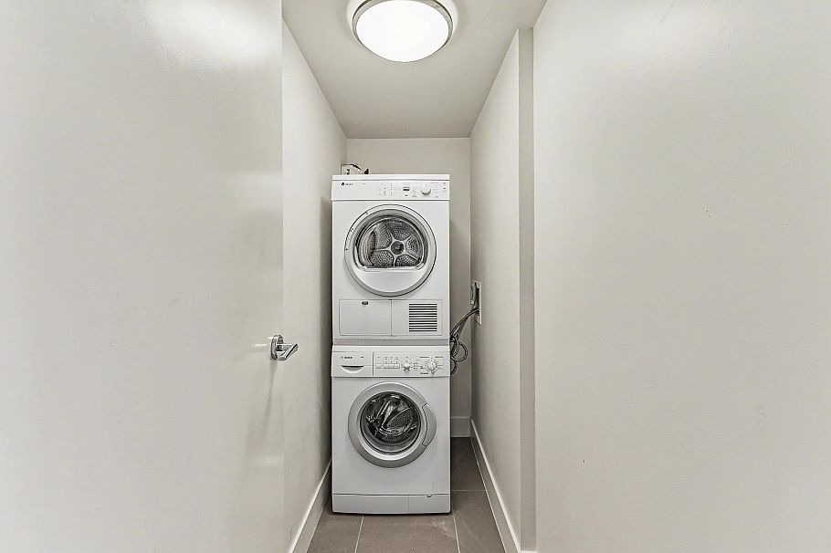 207 1680 W 4th Avenue Vancouver, BC - 10