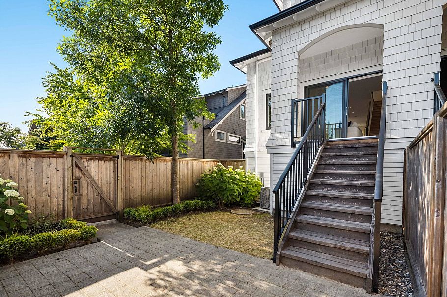 2518 W 3rd Avenue Vancouver, BC - 32