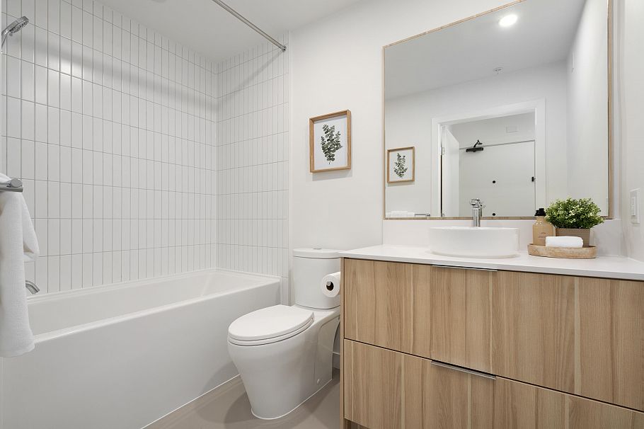 306 2450 Garden Drive Vancouver, BC - 14