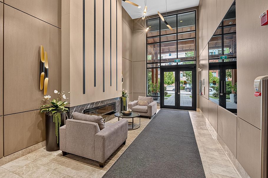 205 2663 Library Lane North Vancouver, BC - 27