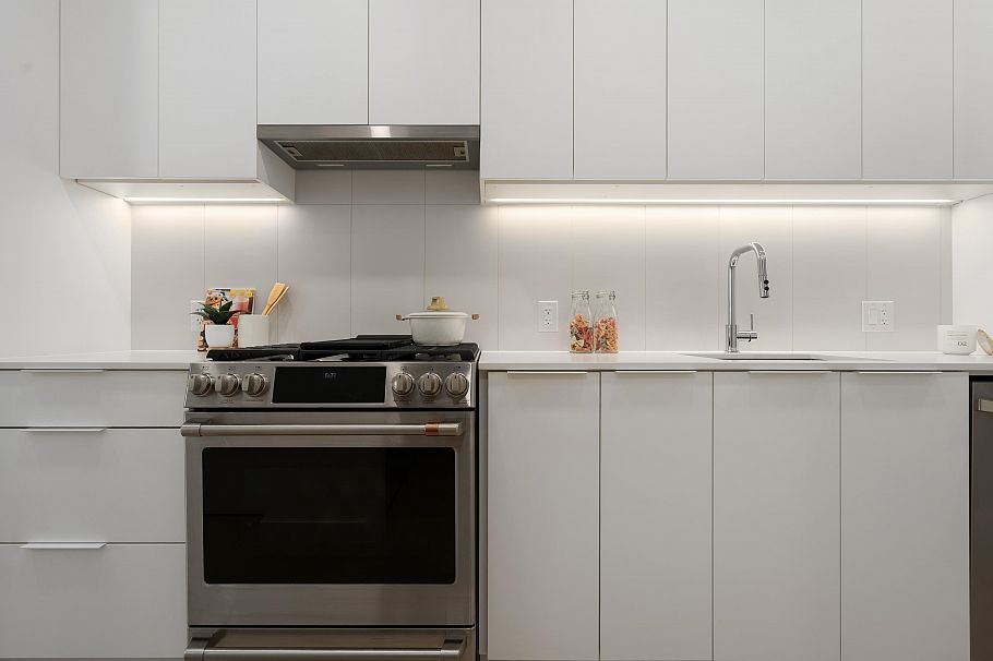 306 2450 Garden Drive Vancouver, BC - 11