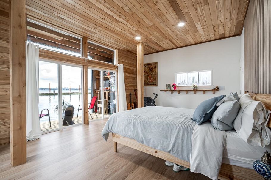A24 415 Esplanade North Vancouver, BC - 2