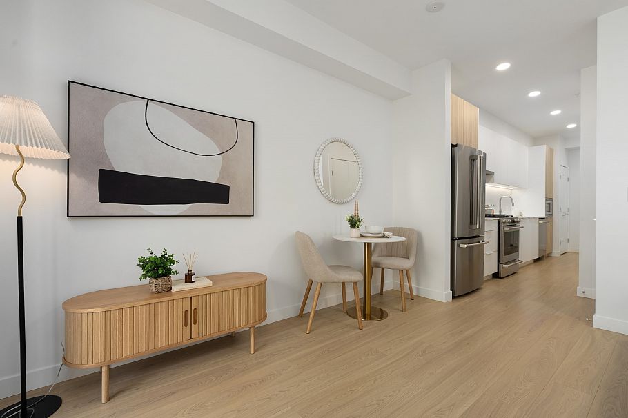 306 2450 Garden Drive Vancouver, BC - 8