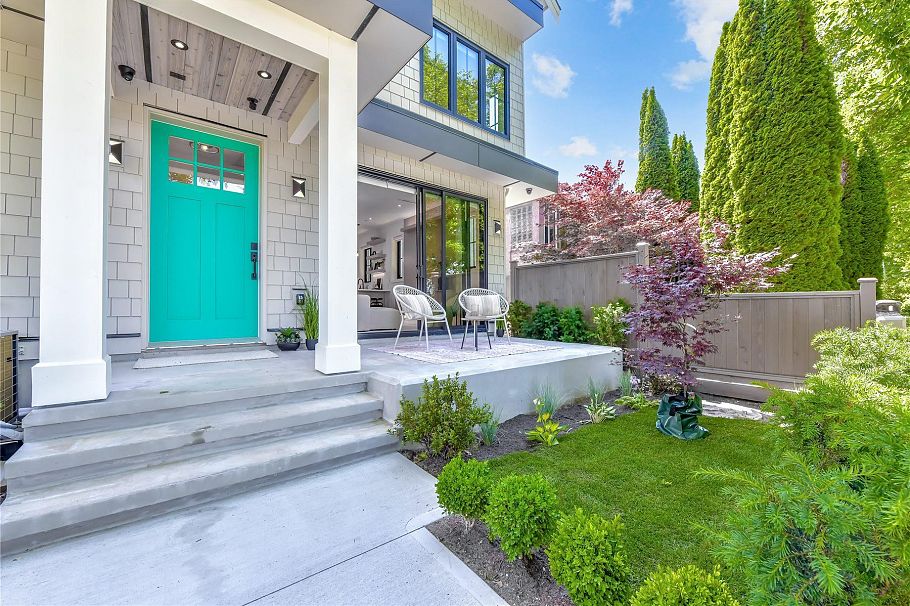 1 2682 Napier Street Vancouver, BC - 2