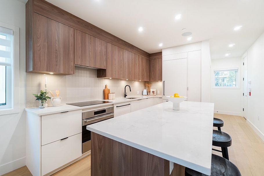 104 1550 E 3rd Avenue Vancouver, BC - 9
