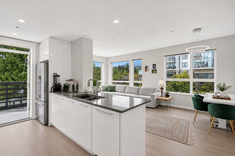 205 2663 Library Lane North Vancouver, BC - 8