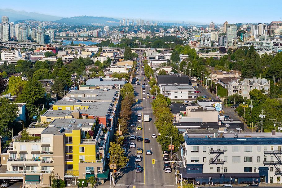 2518 W 3rd Avenue Vancouver, BC - 37