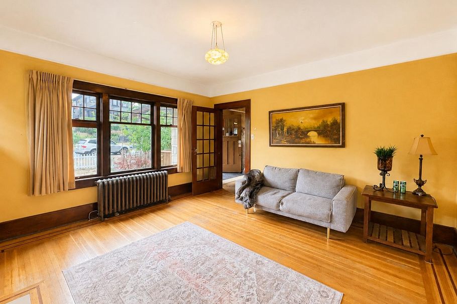 4117 W 11th Avenue Vancouver, BC - 3