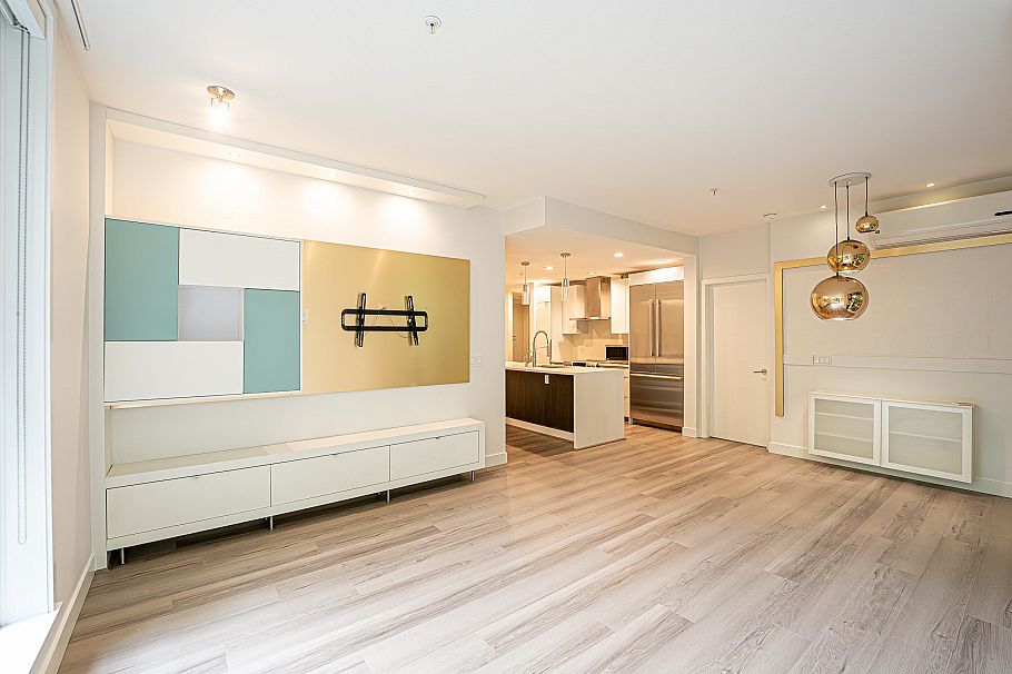 105 733 W 3rd Street North Vancouver, BC - 5