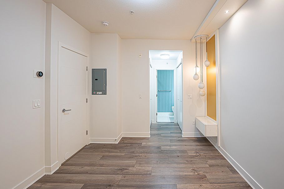 105 733 W 3rd Street North Vancouver, BC - 12